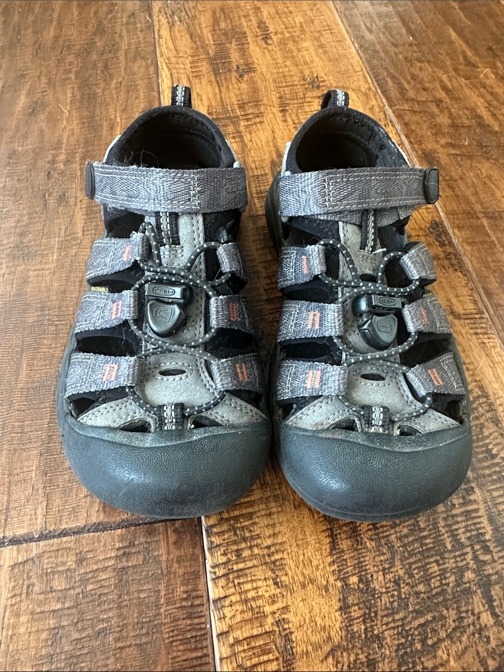 KEEN Unisex-Child Newport H2 Closed Toe Water Sandals Size 2